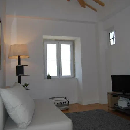 Апартаменти Berta Village, Old Quarter Лісабон